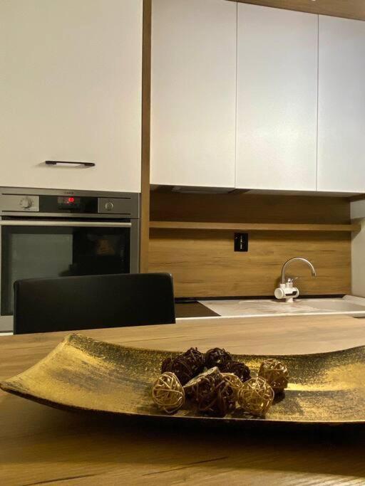 Nessi Apartment 普里什蒂纳 外观 照片